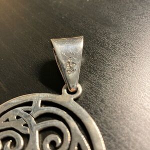 Silver Swirl Pendant